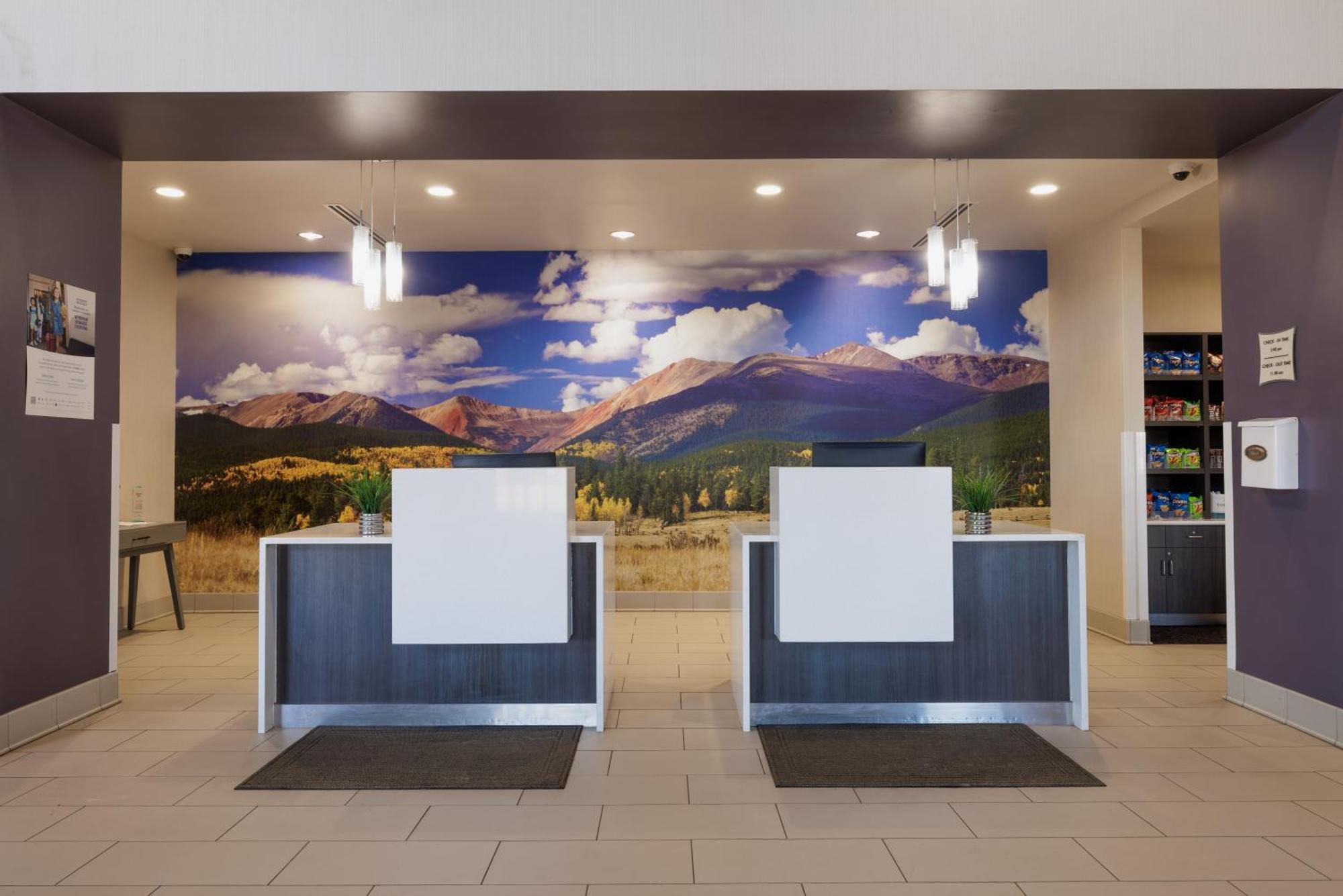 La Quinta Inn & Suites By Wyndham Fort Collins, Colorado Exterior photo
